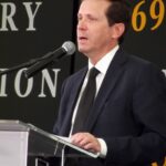 « Les arguments se taisent dans les cimetières »: Herzog appelle à l’unité lors du discours de Yom Hazikaron