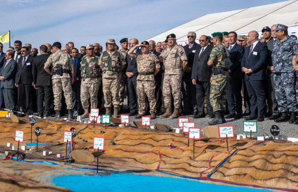 “Épées d’honneur”: Un exercice tactique de l’armée jordanienne simule une guerre contre Israël
