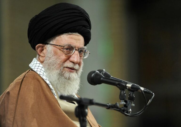 Le conseiller de Khamenei succombe au coronavirus