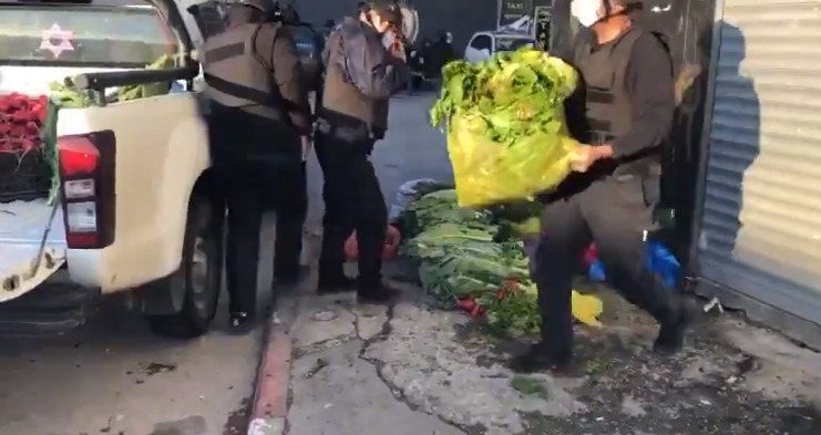 Dernière diffamation: “la police israélienne a volé des marchandises sur les marchés de rue palestiniens”