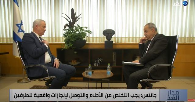 Les Palestiniens paniquent à propos de la “normalisation” de l’interview télévisée palestinienne avec Benny Gantz