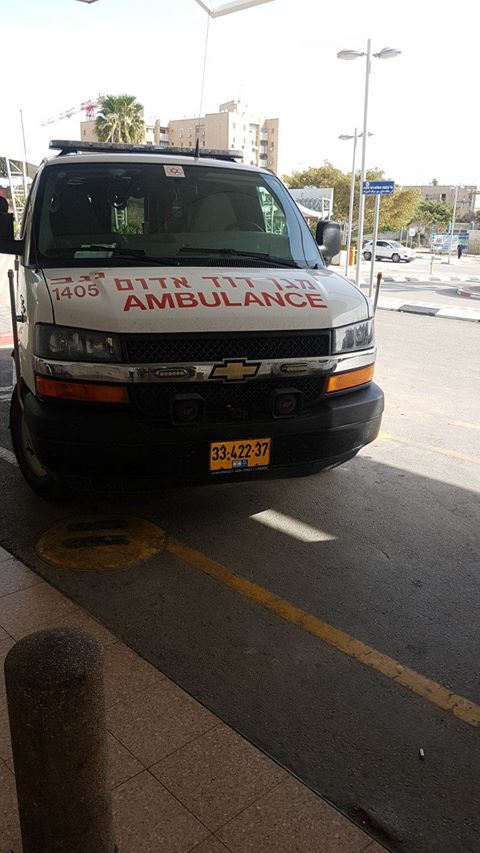 Tel Aviv : Un jeune laïc a battu un haredi dans un bus en criant “Vous avez apporté l’épidémie en Israël”