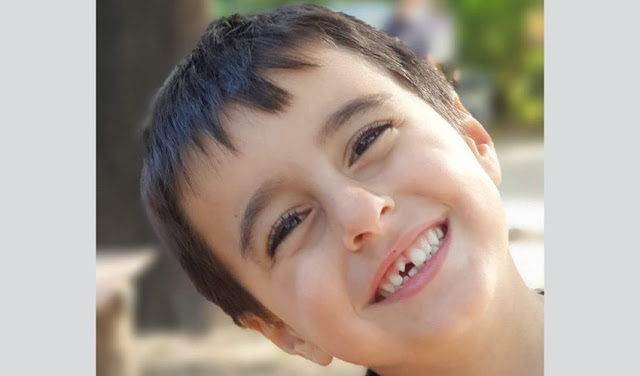 Les médias palestiniens heureux que la famille d’un enfant juif tué par une roquette de Gaza déménage