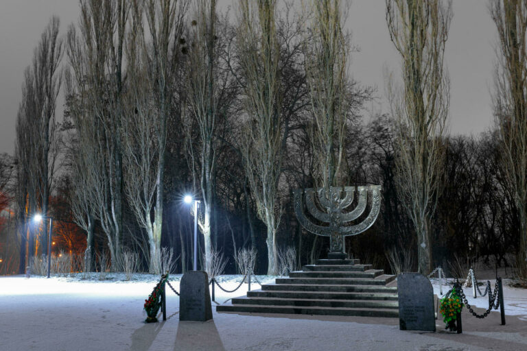 Le média israélien Ynet :” L’Ukraine a menti, la Russie n’a pas détruit le mémorial de Babi Yar”