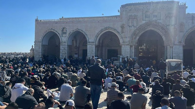 70 000 musulmans célèbrent indirectement ‘Hanoucca sur le Mont du Temple